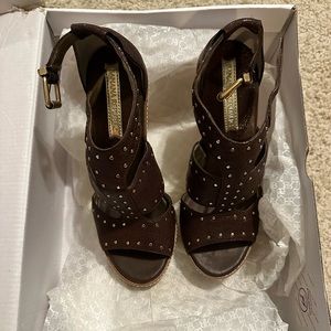 New Banana Republic Bonnie brown heels sandals 5.5
